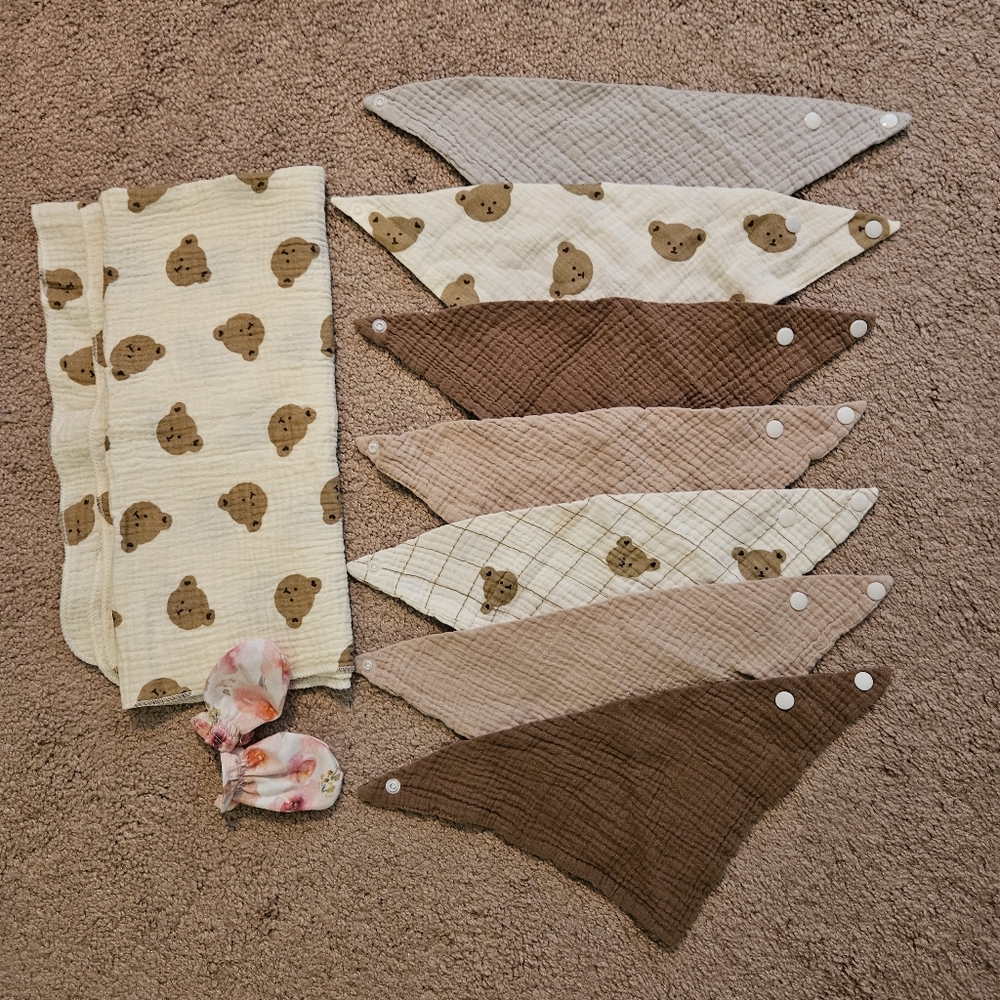 Baby bibs lot